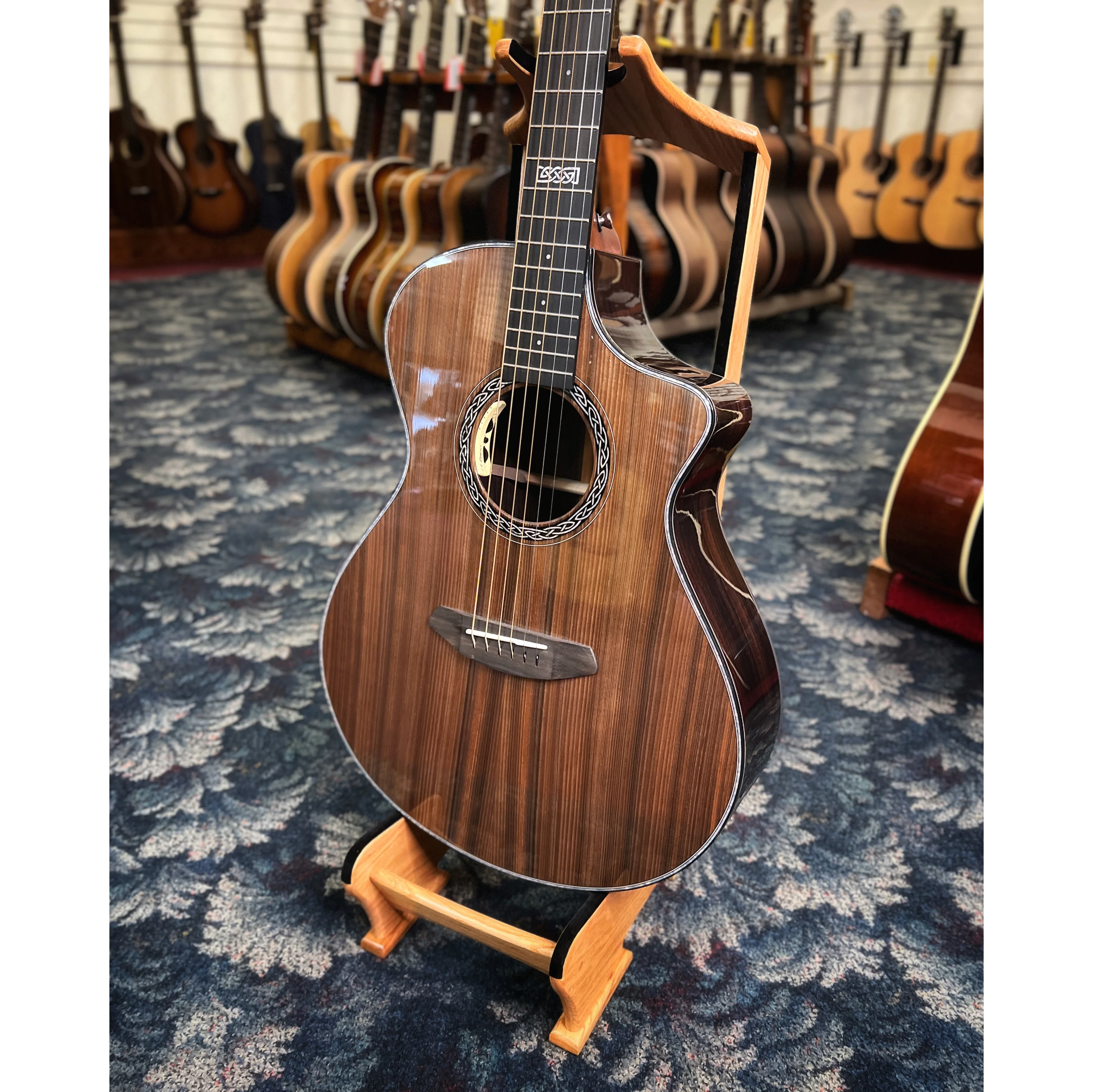 Breedlove Legacy Concert CE Redwood EI Rosewood Acoustic-Electric Guitar with Case