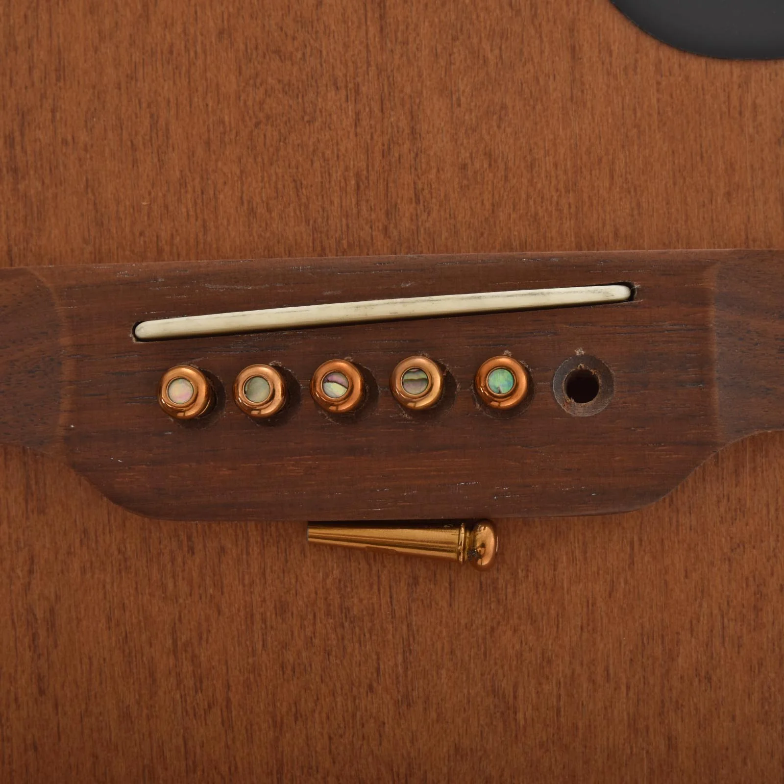 Martin Luxe Liquidmetal Bridge Pin Set, Gold with Paua Dot