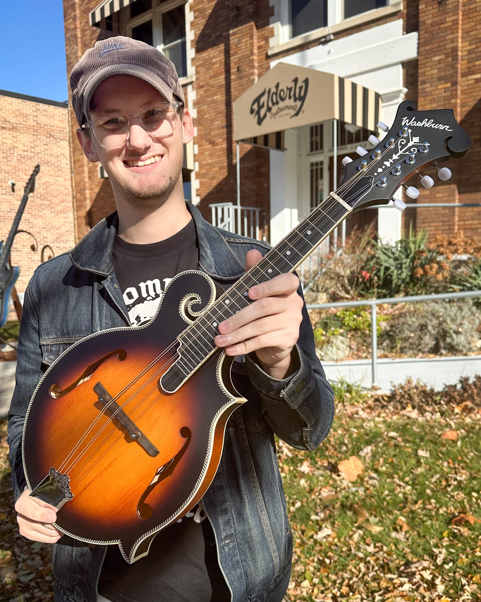 Washburn M3SE F-Style Acoustic-Electric Mandolin